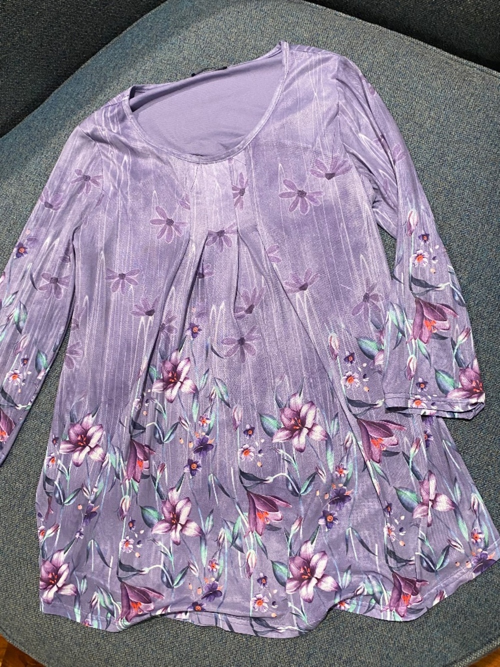 🪻Valolia Blouse Large, Scattered Floral Fabric, light weight mesh 🪷
